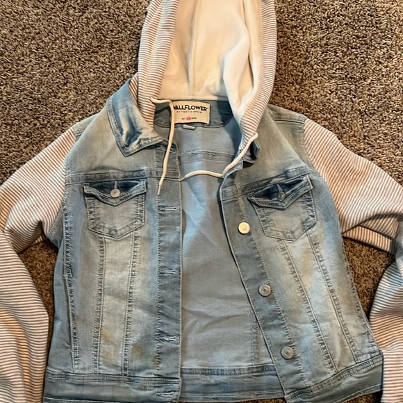 Jean jacket with insulated sleeves - Picture 1 of 3